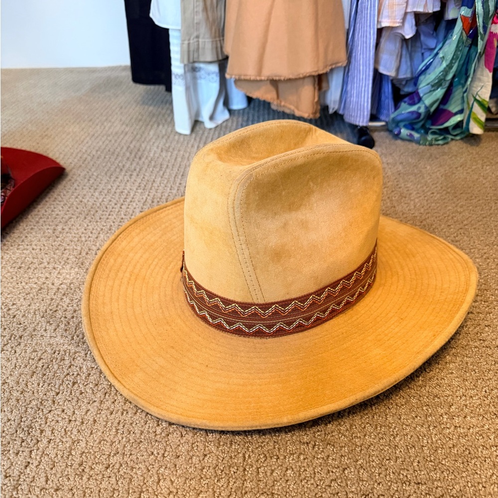 Vintage Cowboy hat in Tan size 7-71/8